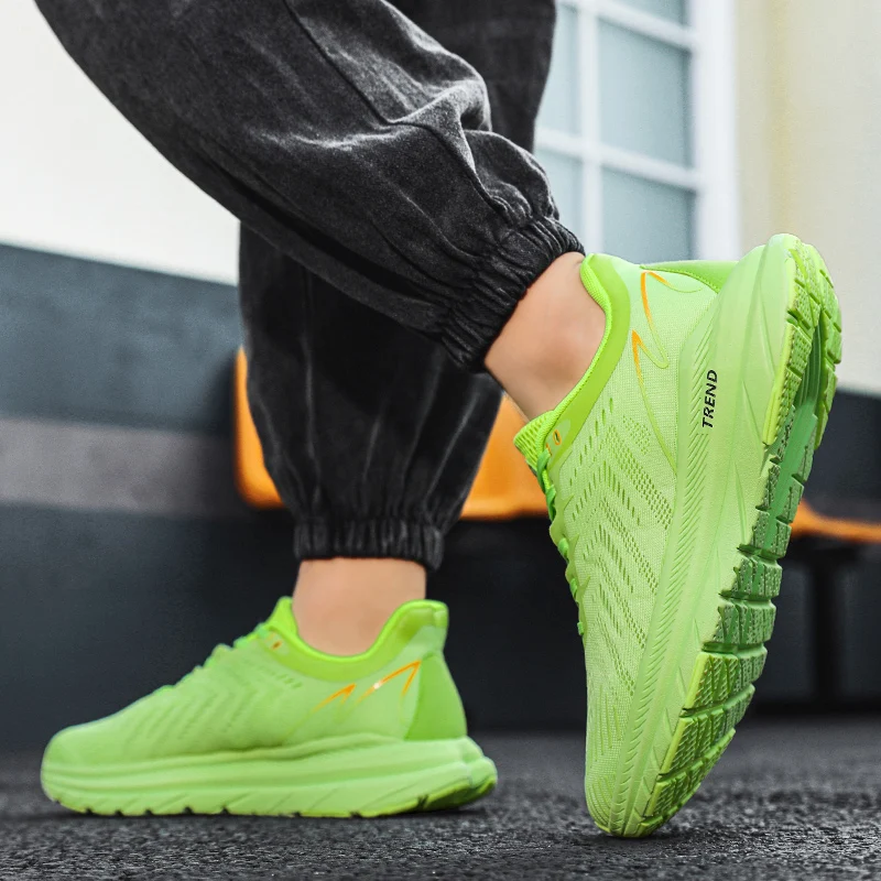 New Arrival Men Sneakers Men Shoes Lightweight Sole Marathon Running Shoes Sport Mens Athletic Shoes Non-slip Women Shoes Couple