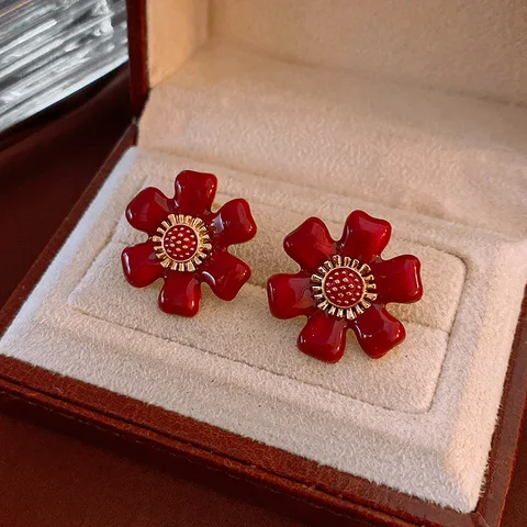 Серьги-гвоздики Guangtuo красные с ромашкой