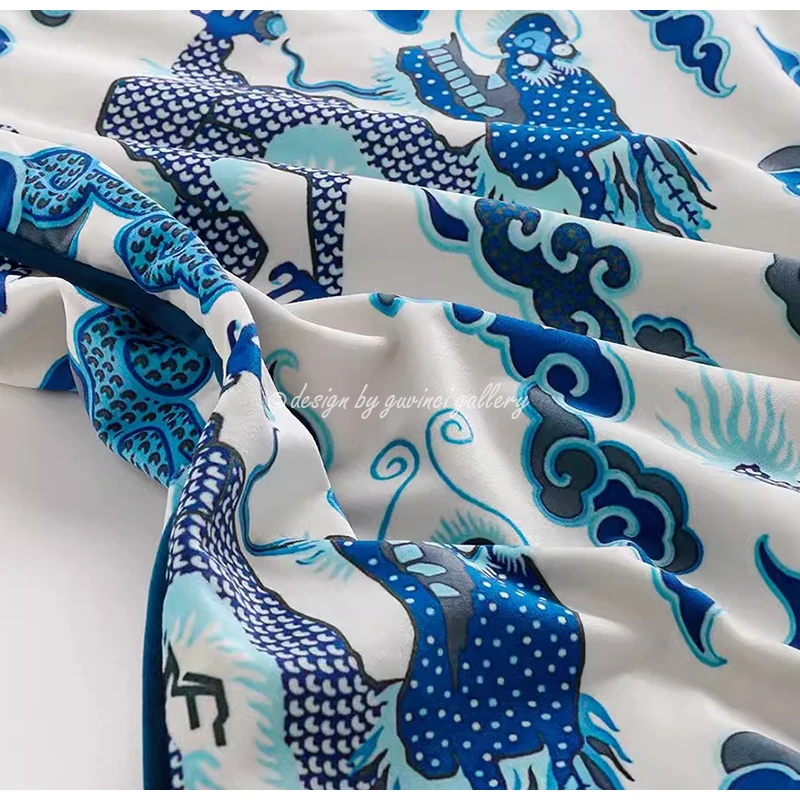 Фото Декоративная наволочка GUVINCI Chi'en Indigo Blue Dragon, роскошный бархатный квадратный чехол для подушки 60x60 см, в стиле эклектика, для домашнего декора №5