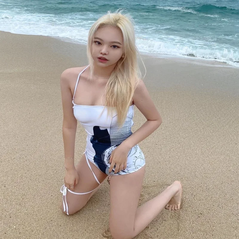 

Женский слитный купальник с модным принтом, открытая спина, перекрещивающиеся бандажные стринги, монокини, купальник с высокой талией, купальный костюм с пуш-ап, 2023