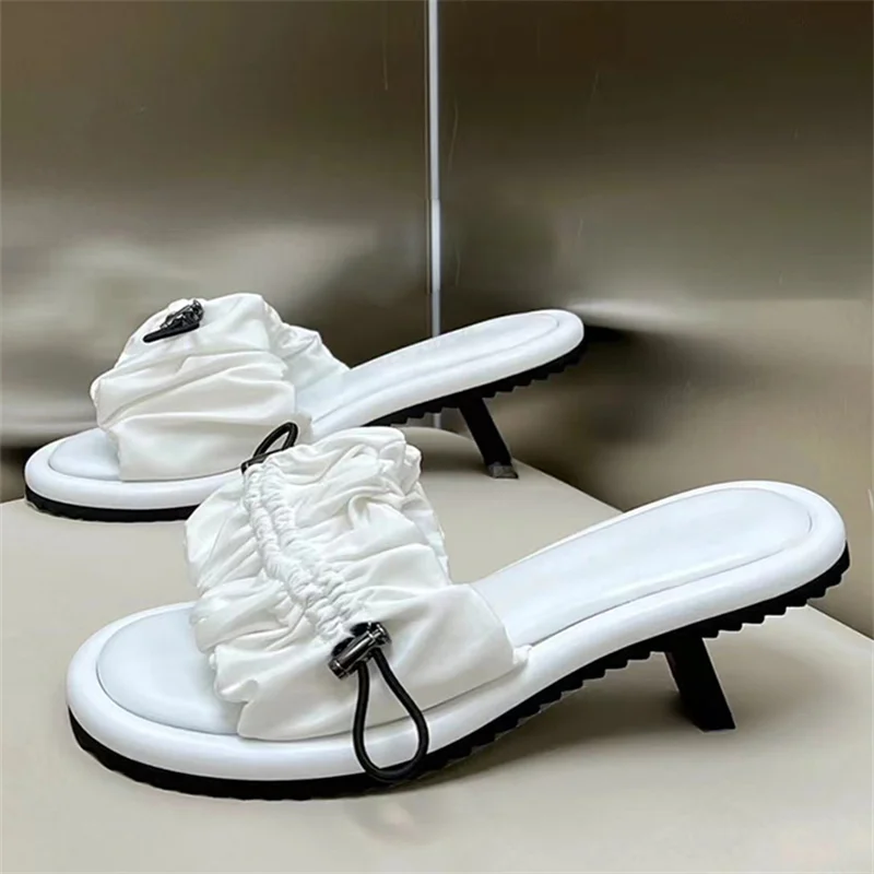 

Сандалии женские плиссированные однотонные, повседневные шлепанцы на завязках, уличные тапочки на шпильке, элегантная простая обувь, с кру...