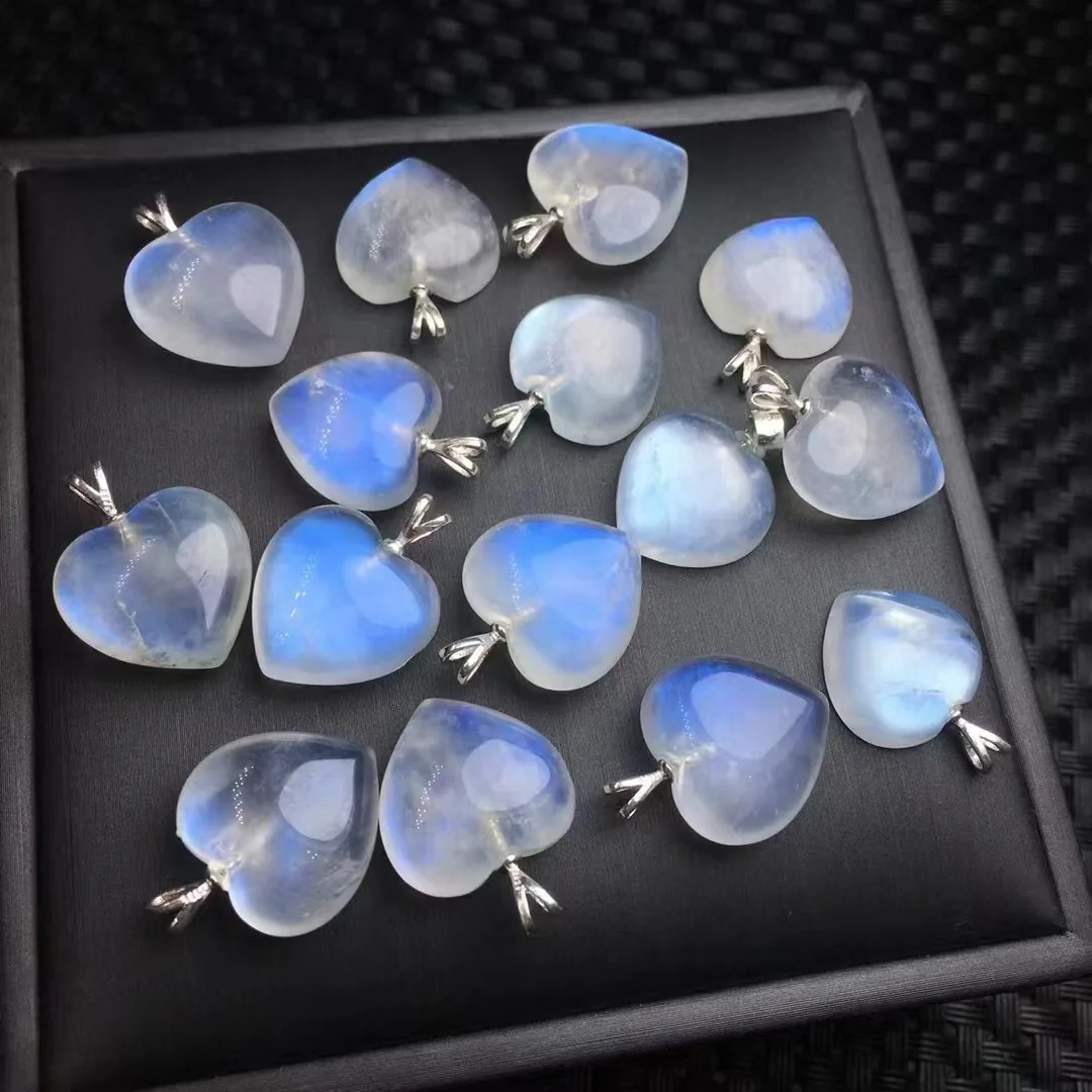 Цельный кулон в виде сердца из серебра 925 пробы с искусственным кристаллом 7 5*15 мм