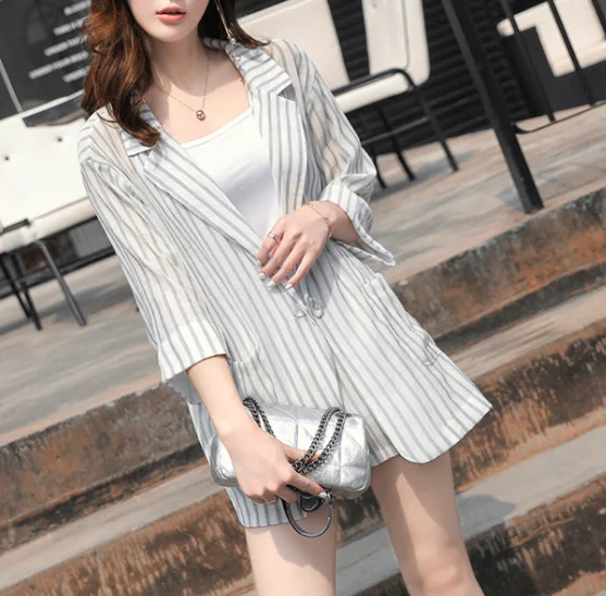 2023 High Waist Shorts Suits Women Spring Autumn Casual Loose Thin Blazers Classic Striped Office Lady Blazers Suit 2 Piece Set