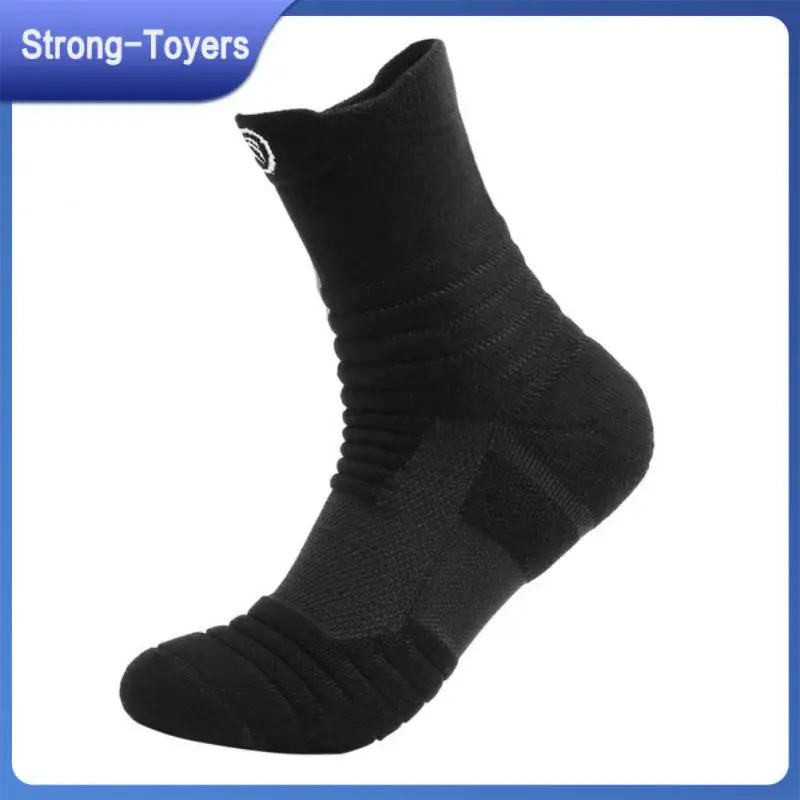 

Dyeing Environmental Protection Basketball Socks Color Stabilizer Thick Terry Socks With Towel Bottom Socks With Elastic Cuffs
