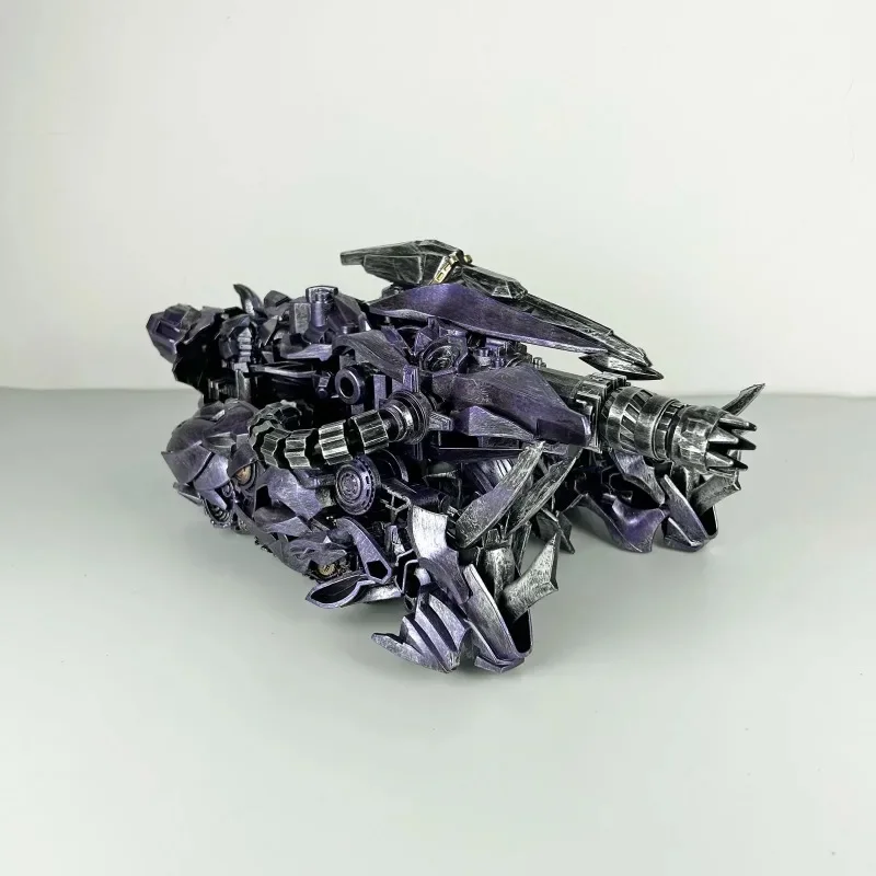 Фигурка-трансформер Bandai Shockwave