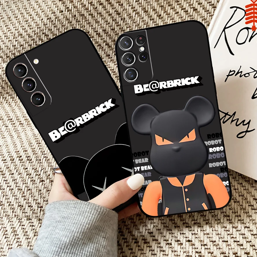 

Fashion Brand Luxury Bear Phone Case For Samsung Galaxy S22 S21 S20 Plus Ultra 5G For Samsung S21 S20 FE Black Soft Back Coque