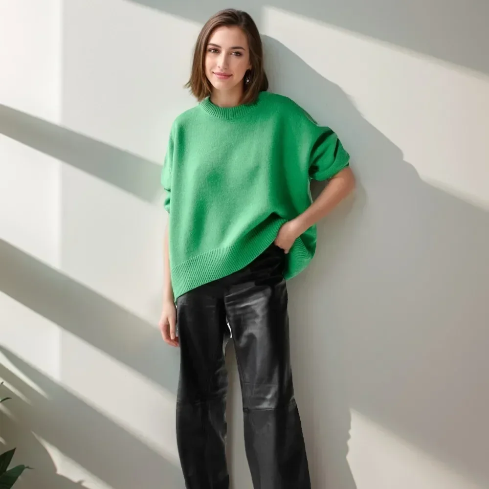 Свитер женский оверсайз в стиле Осень-зима