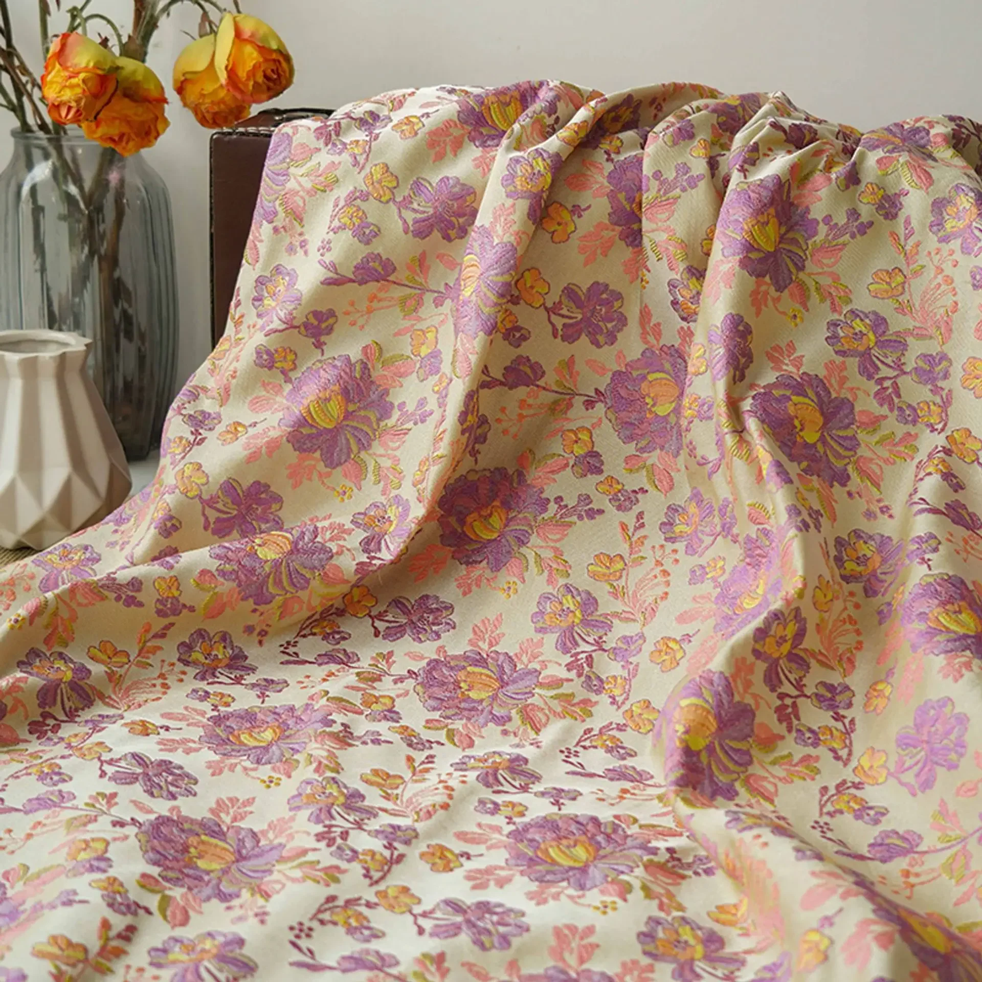 Рельефная жаккардовая ткань в сельском стиле с цветочным принтом женское платье