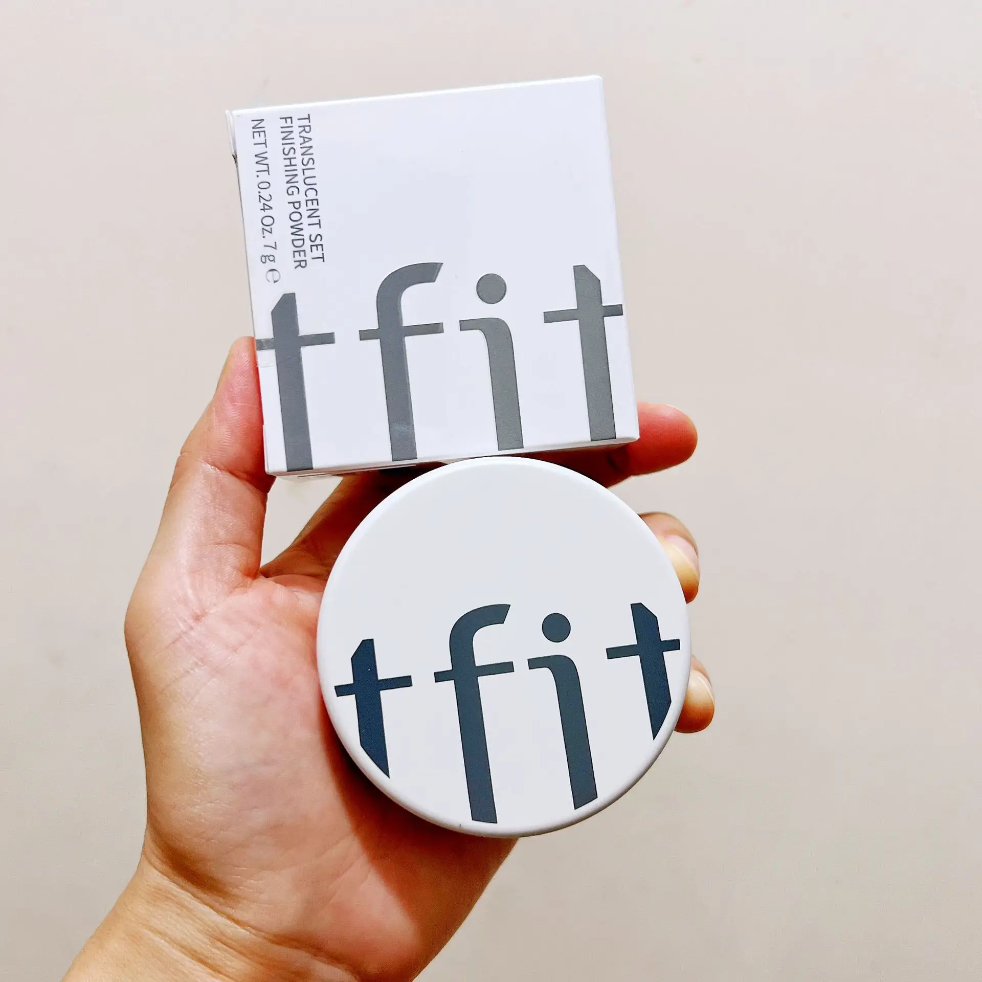 

TFIT Translucent Set Foundation Cream Fluffy Soft Light Shaping Loose Powder Facial Makeup Lasting Concealer Brightening Makeup