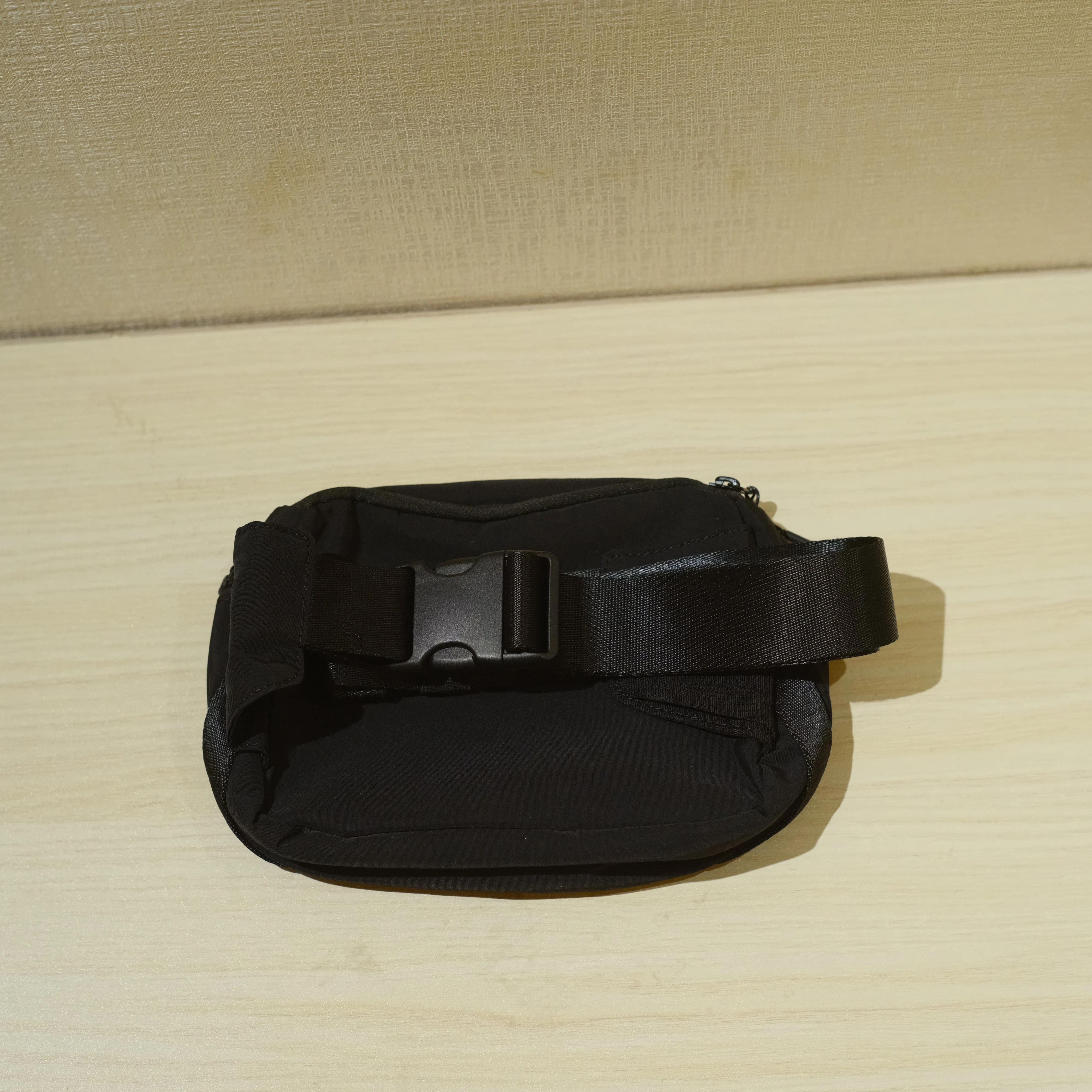 NWT Luluwomen Clean Lines Belt Bag 2L Water-Repellent Fabric Fashion Outdoor Activity Crossbody Bag Gym Girl Sports Waistpack