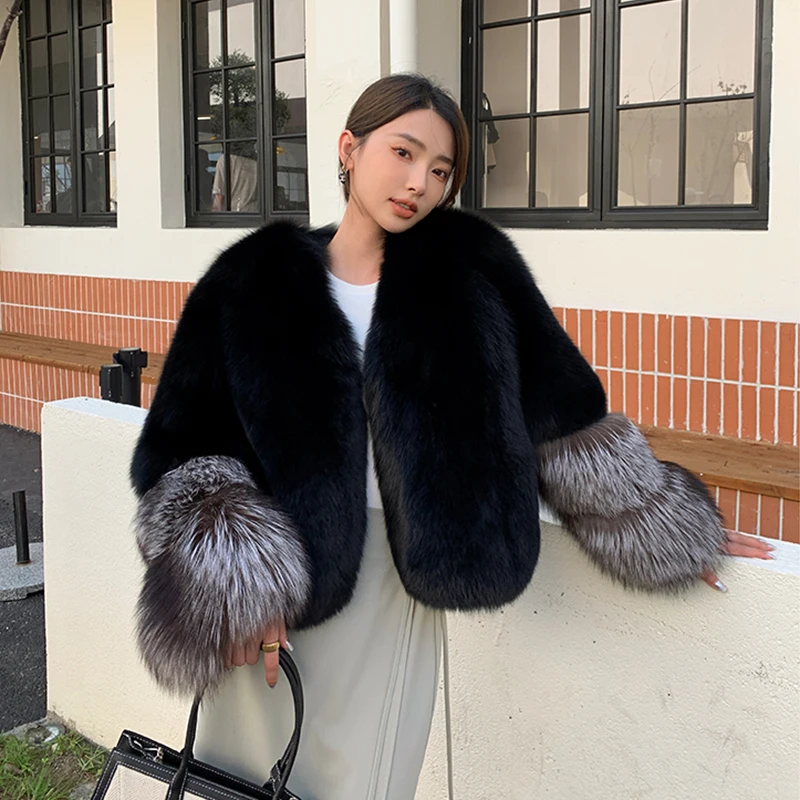

Import Fox Fur Jacket Women's Whole Leather 2023 Winter Short Fashion V-neck Silver Fox Sleeve Splicing Warm 100% Real Fur Coat