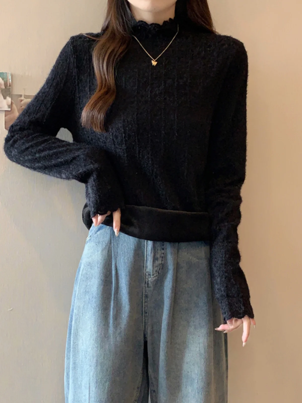 Рубашка больших размеров с кружевным низом и полувысоким воротником