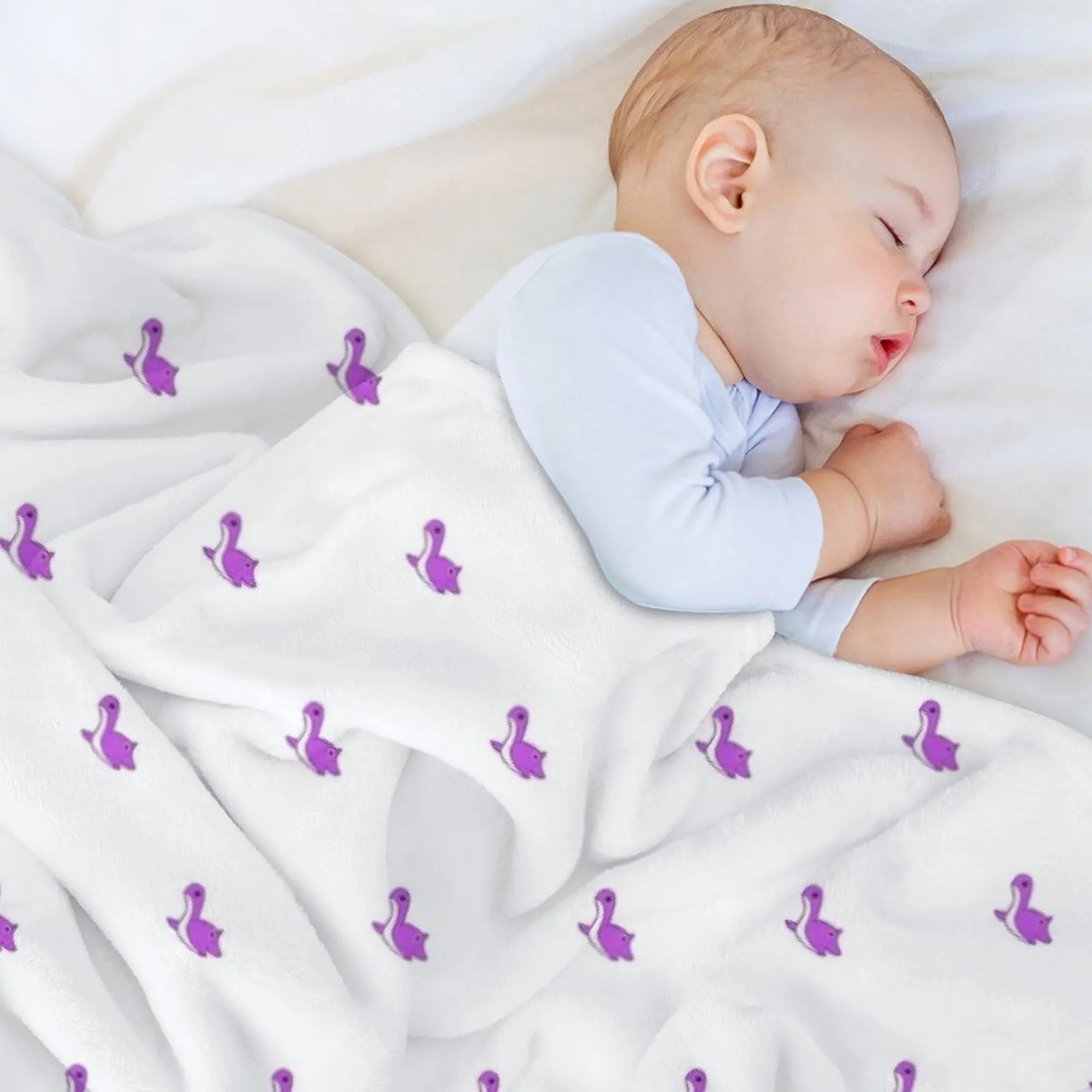 Декоративное одеяло для дивана и кровати Purple Nessie