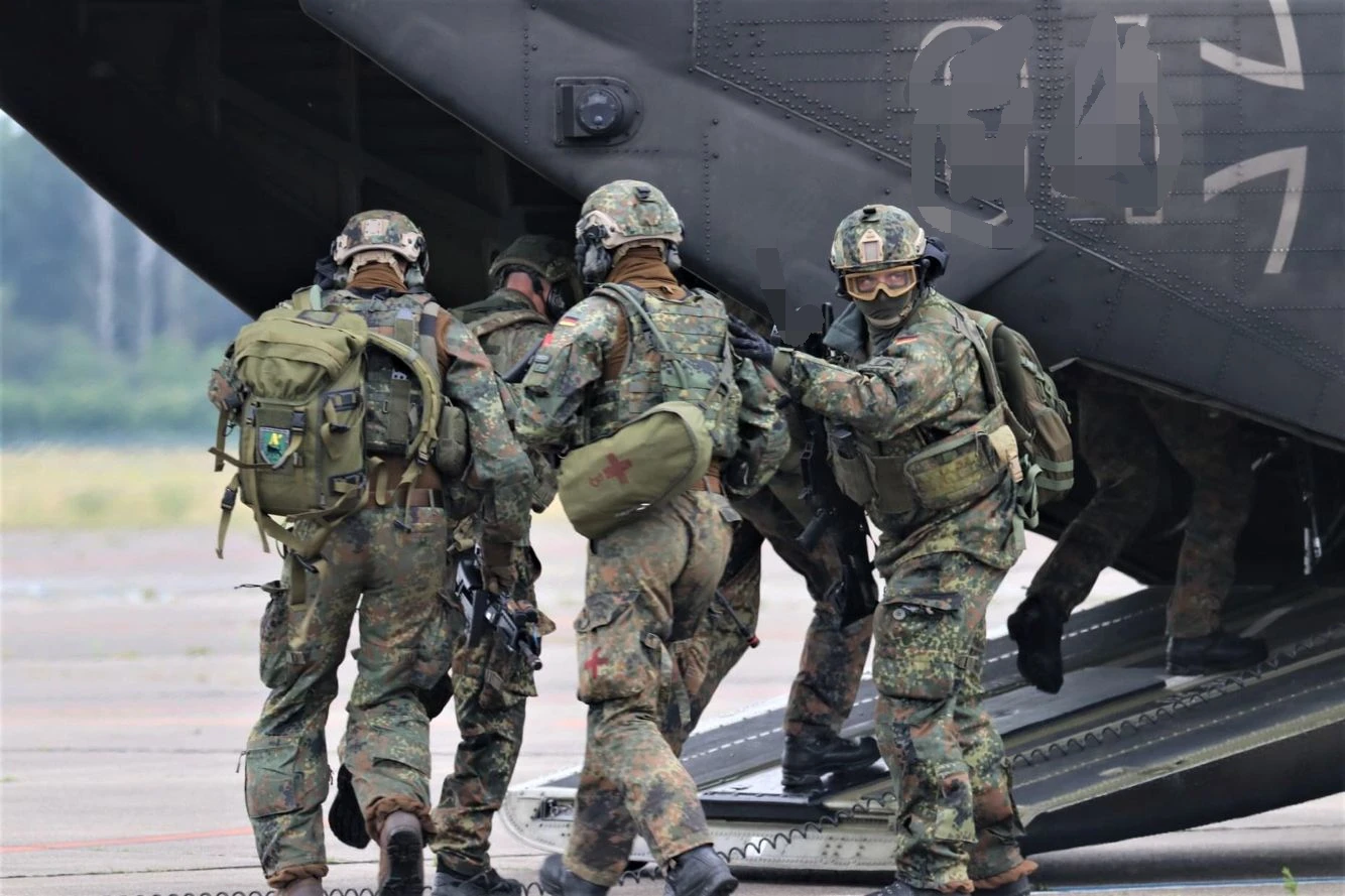 Modern German IDZ-ES System Tactical Water Bag/Kettle/Pad Bag, 1.5-liter Original Material Packaging