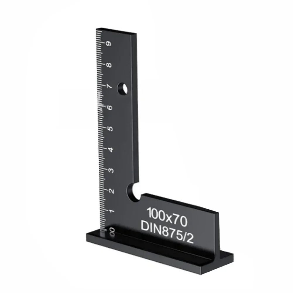 

Металлический угольник 90 градусов