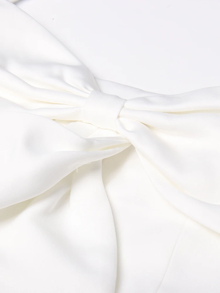 Женский топ с бантом и квадратным вырезом без рукавов