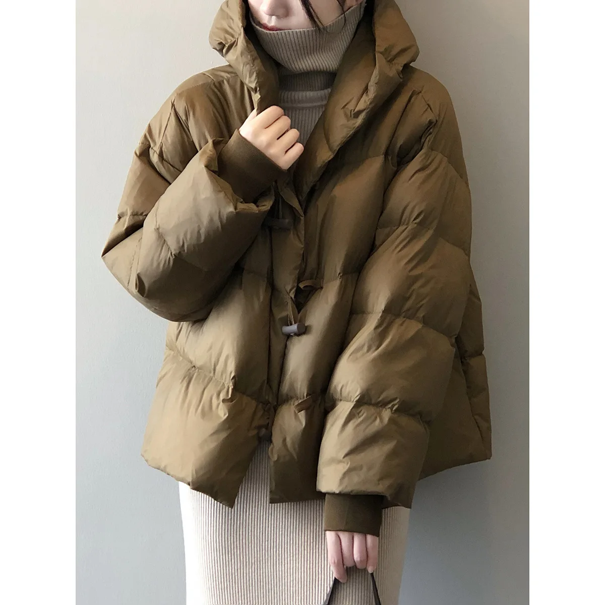 Magnetic Buckle Hooded Down Jacket Female 2022 Winter New Loose Cowl Buckle Warm Jacket Female