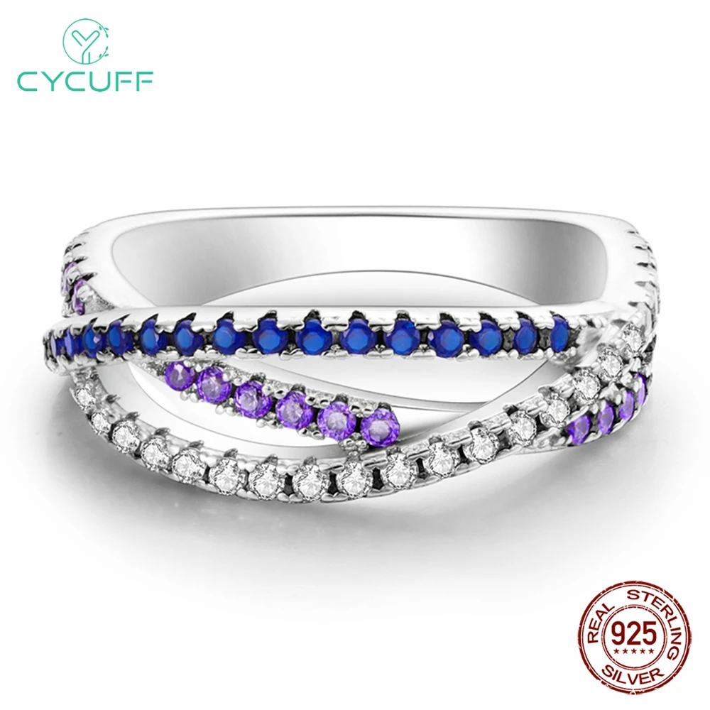 Женское кольцо из серебра 925 пробы с фианитом