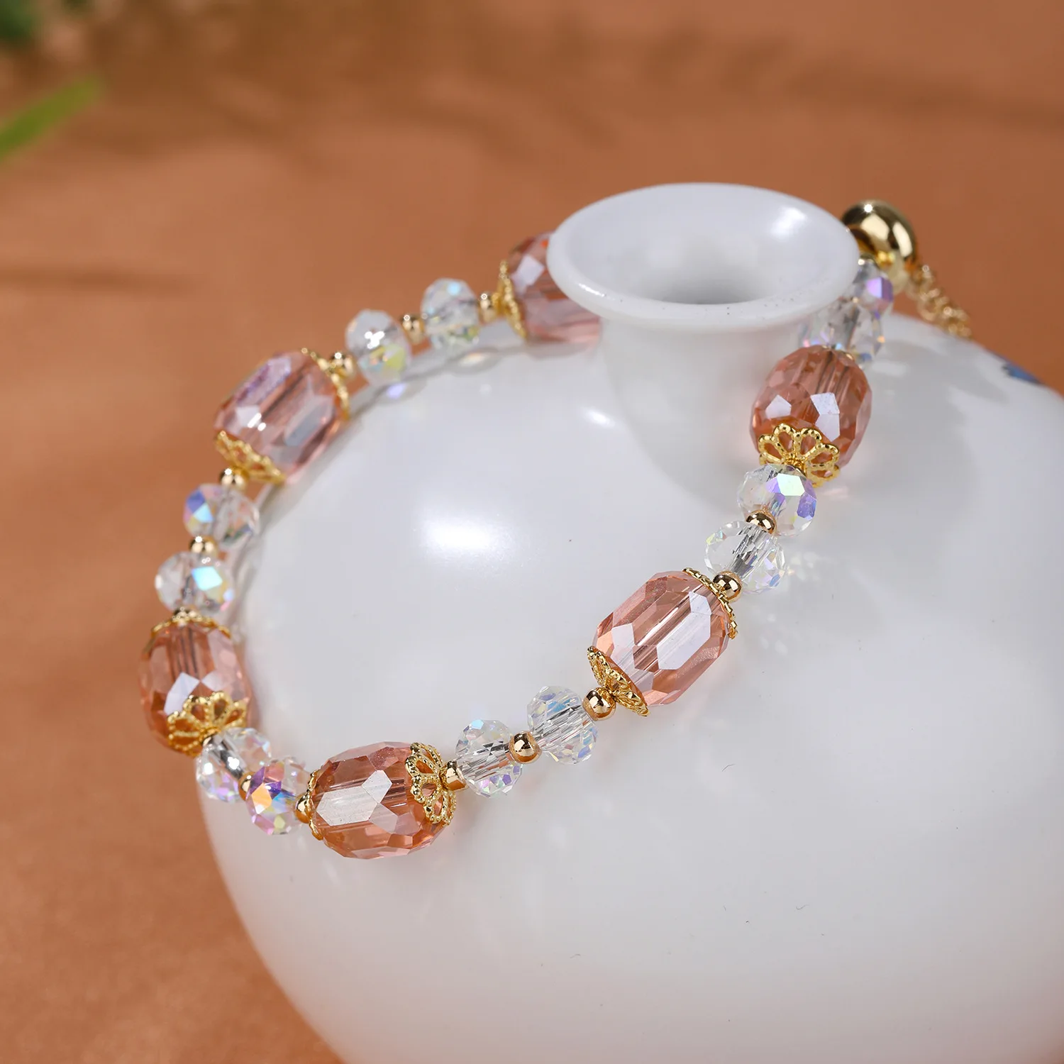 

Exquisite Pink Crystal Bracelet for Women Metal Pulling Chain Adjustable Size Light Red Fashion Temperament Jewelry