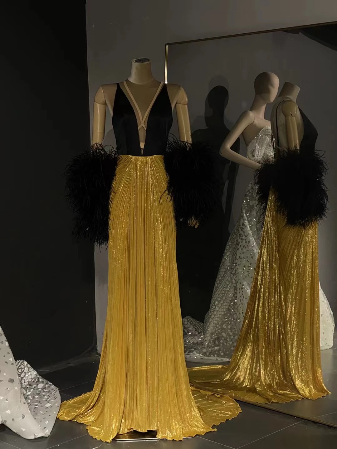 Женское вечернее платье SoAyle