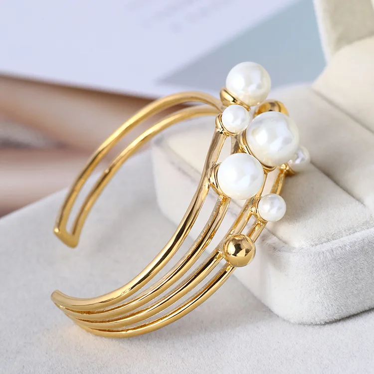 

popular personality inlaid opening irregular fashion bracelet