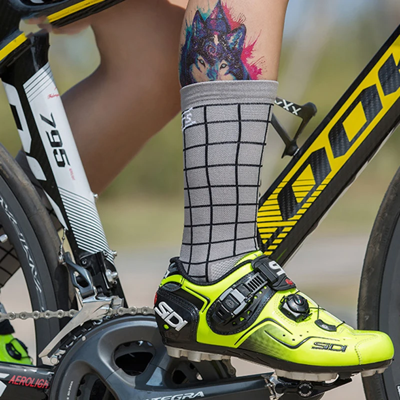 Носки компрессионные велосипедные до колена быстросохнущие износостойкие