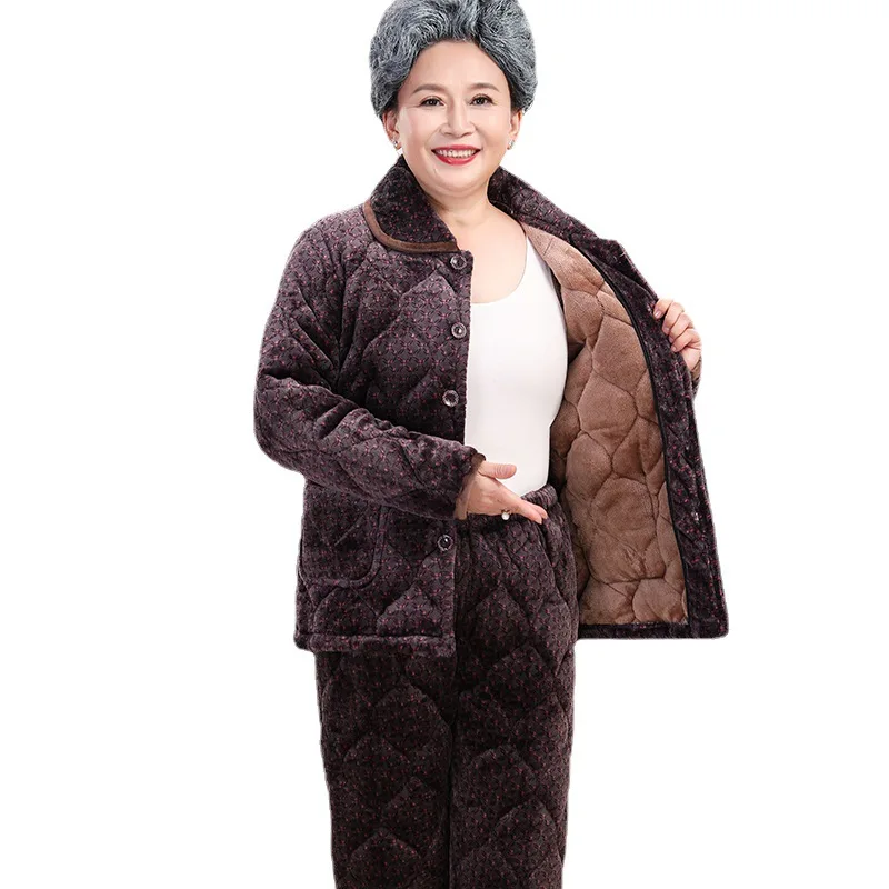 Winter middle-aged and elderly grandma's pajamas with extra-large three-layer padded quilted padded mink velvet home clothes.