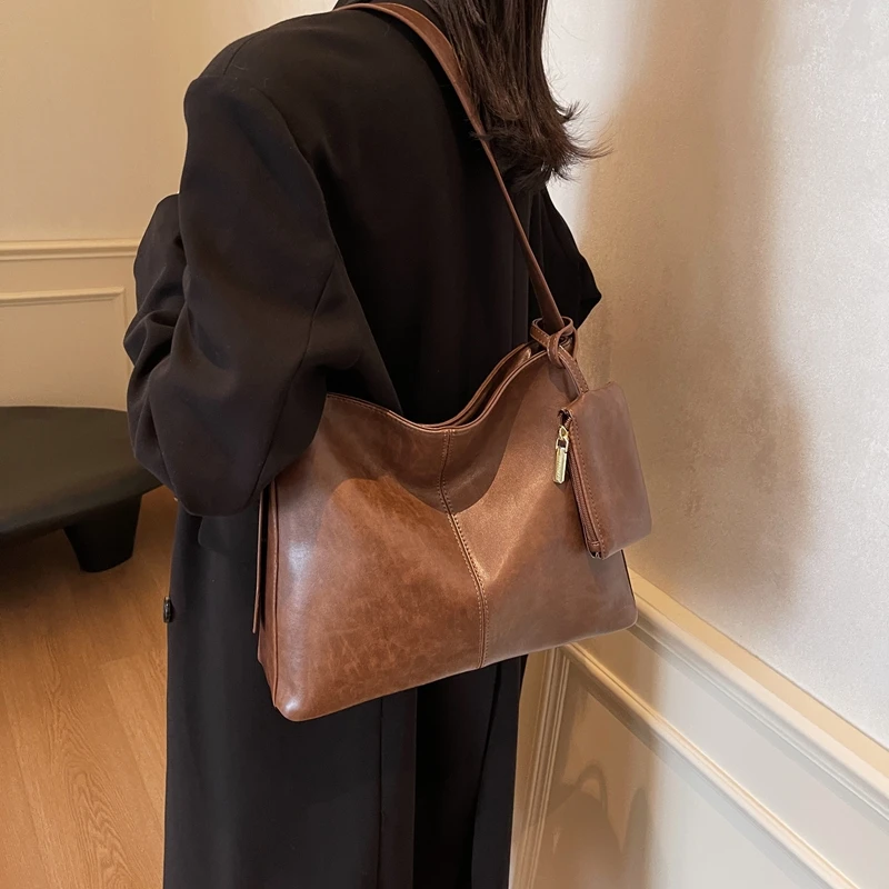 Простые повседневные сумки через плечо на одно новые модные универсальные