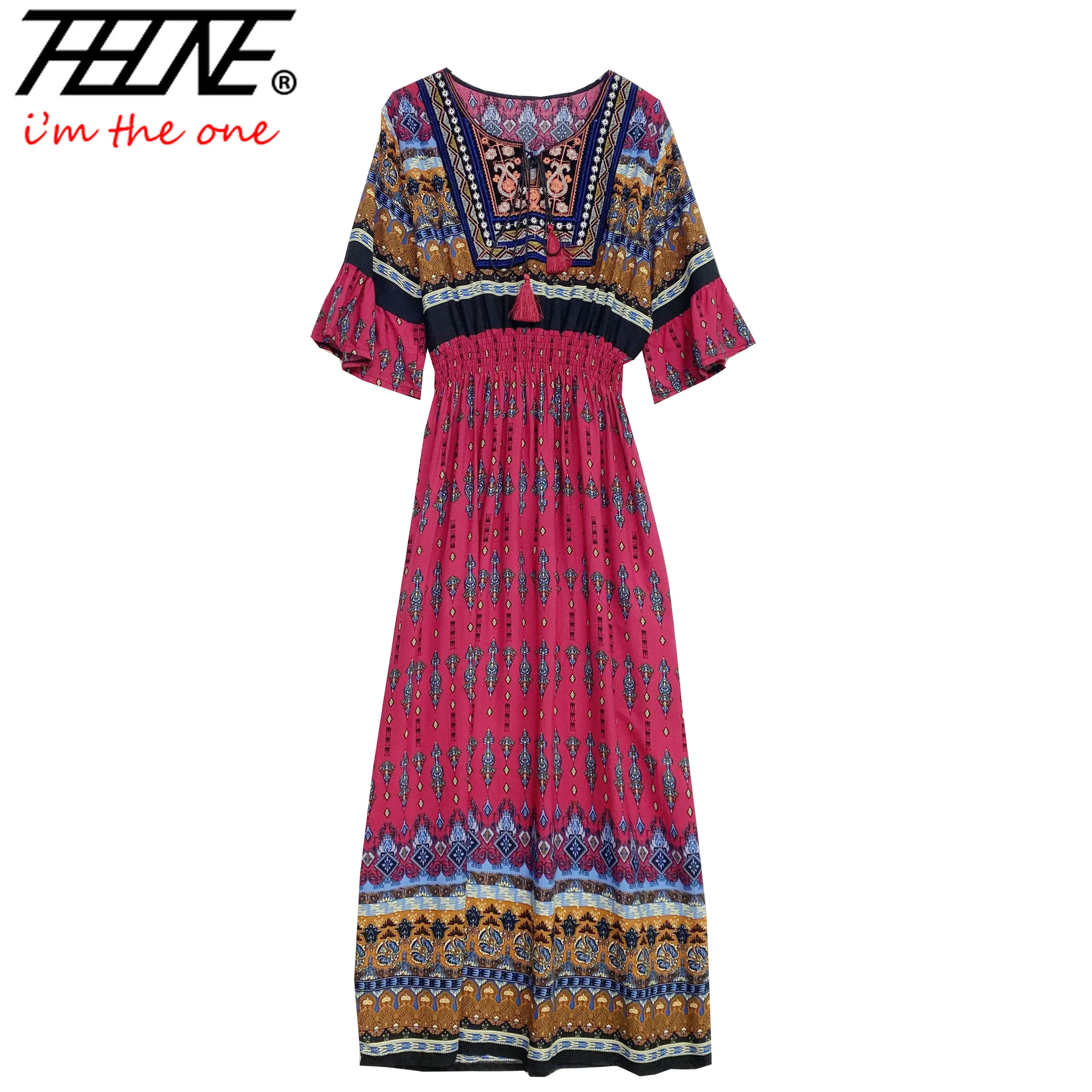 Женское длинное платье в стиле ретро