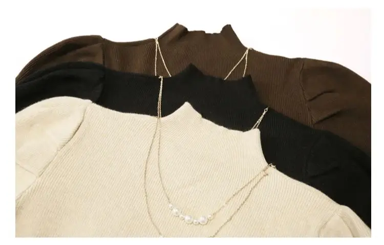 Свитер женский трикотажный с длинными рукавами-фонариками и высоким воротником