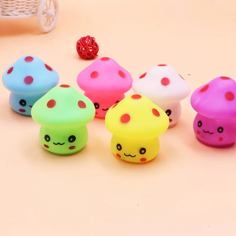 

Cute 6cm Color Changing Led Mushroom Lamp Party Lights Mini Soft Baby Child Sleeping Nightlight Novelty Luminous Toy Gift