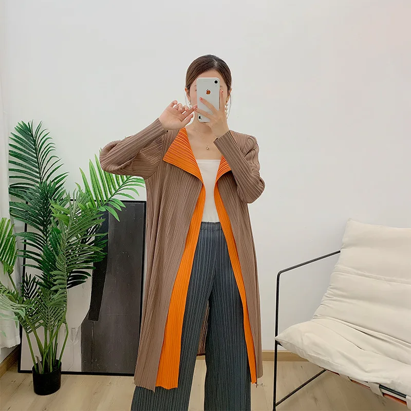 

Miyake Pleated Trench Coat Women 2022 Autumn Winter New Stitching Color Lapel Open Stitch Loose Elegant Long Windbreaker Jackets