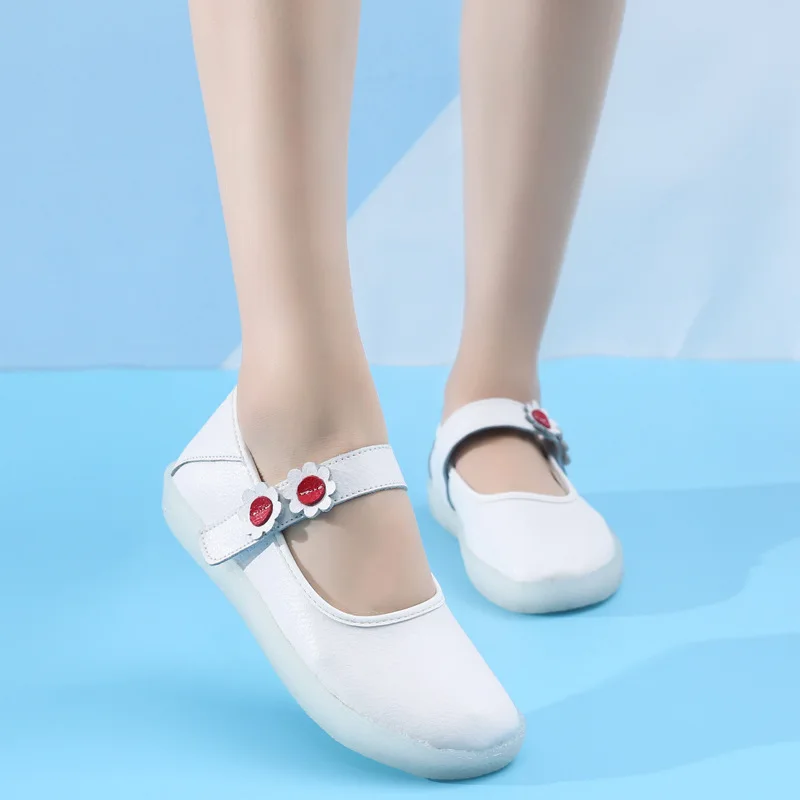 New Arrival Cute Design Leather White Nurse Mates Flat Shoes Ladies Anti-slippery
