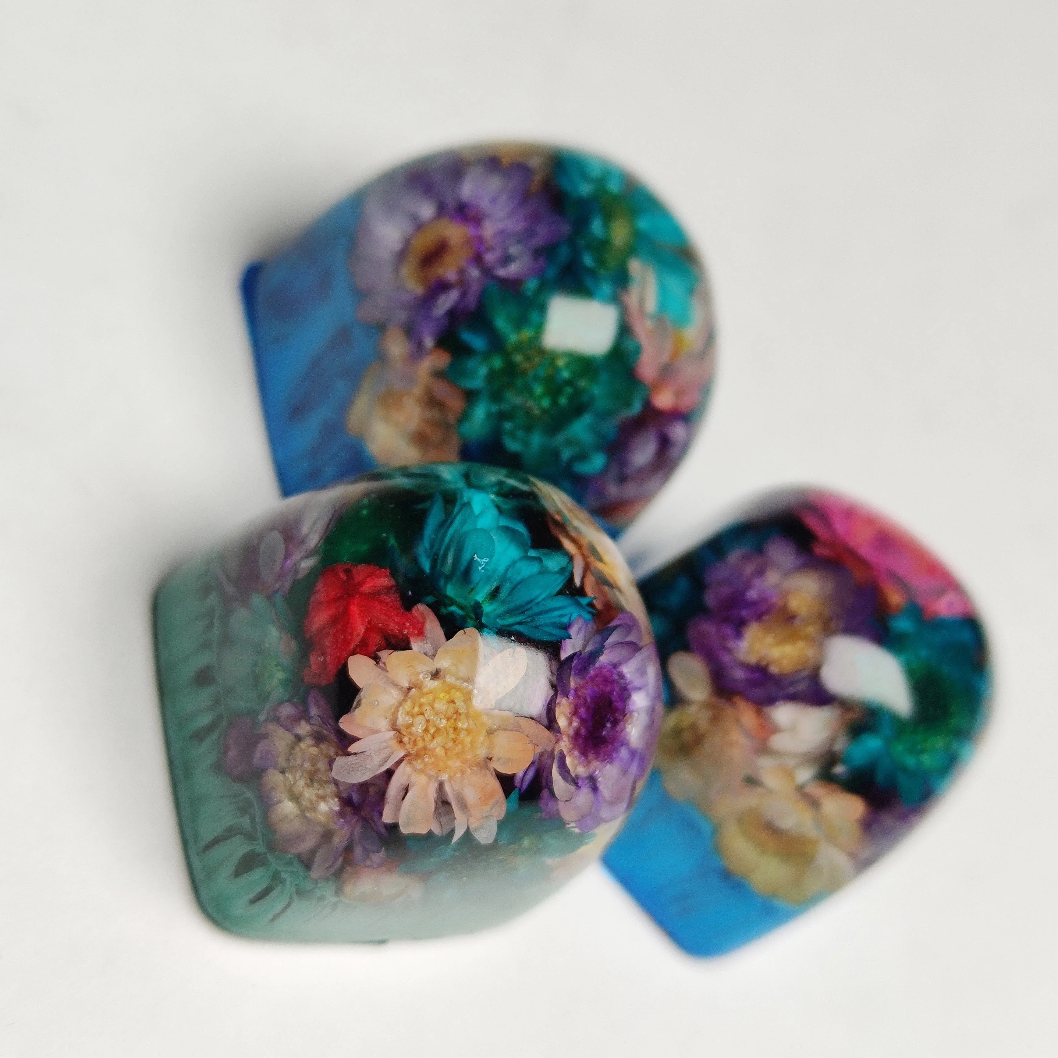 

Cross Shaft Mechanical Keyboard Cap Handmade 1u Resin Keycap Personality Design Flower Cap Boy Girl Birthday Gift Esc Keys