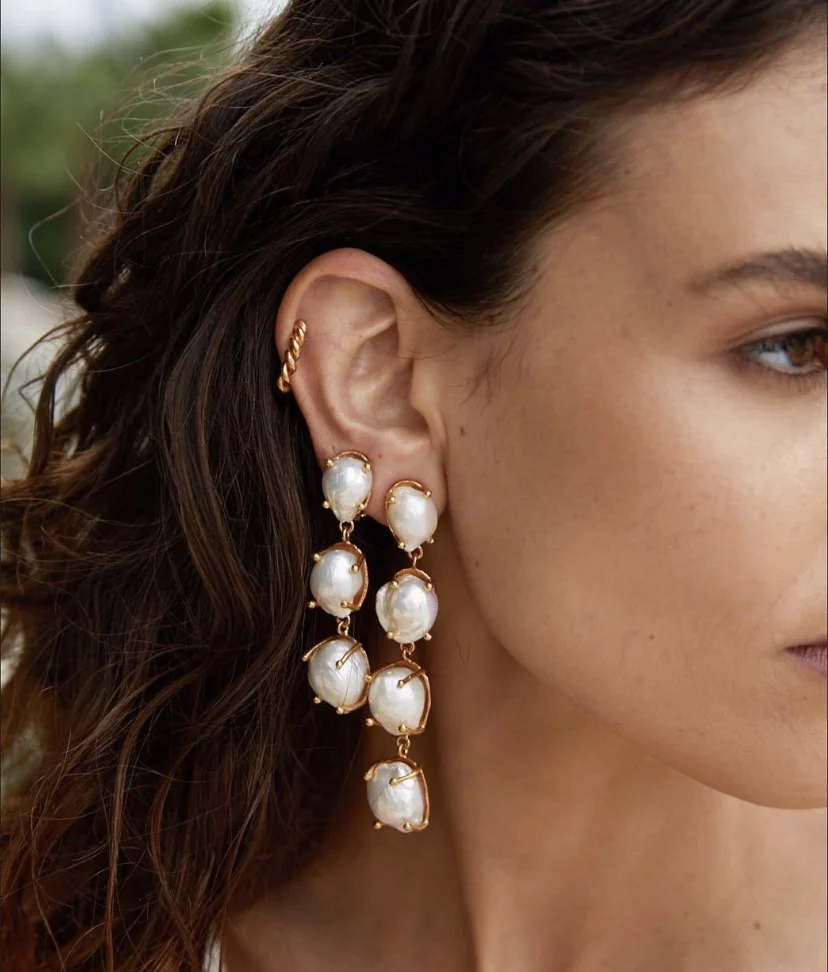 

European and American niche natural three pearl pendant earrings