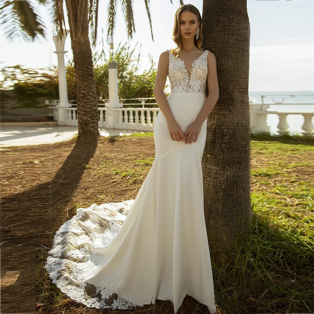 

Женское атласное платье с V-образным вырезом, без рукавов