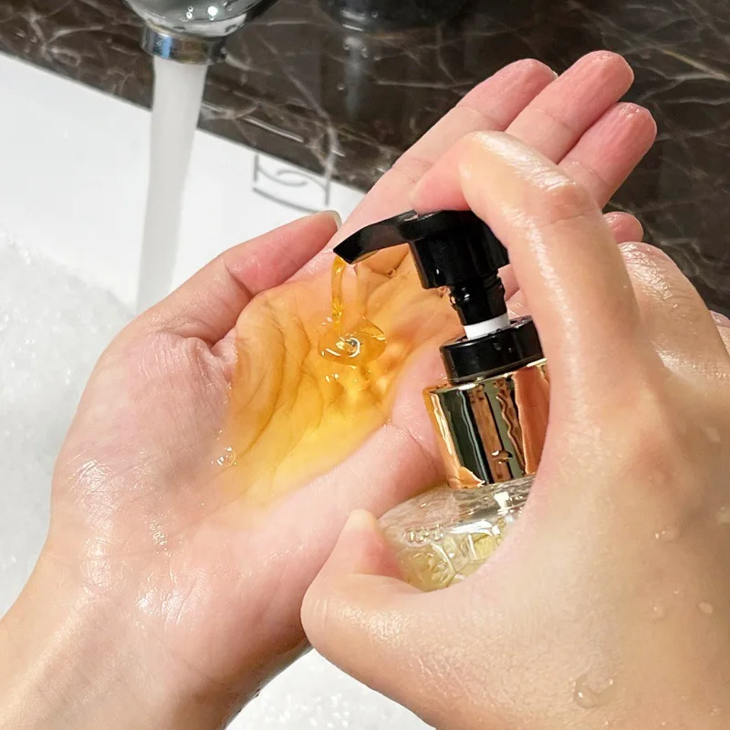 Разглаживающий шампунь с женьшенем освежающий для контроля жирности против