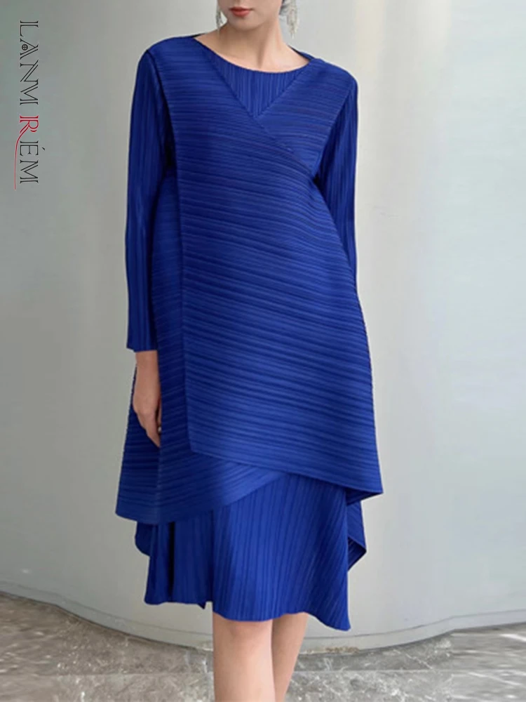 LANMREM Irregular Designer Pleated Dress For Women O-neck Long Sleeves A-line Dresses Female Clothing 2023 Spring New 2YA927