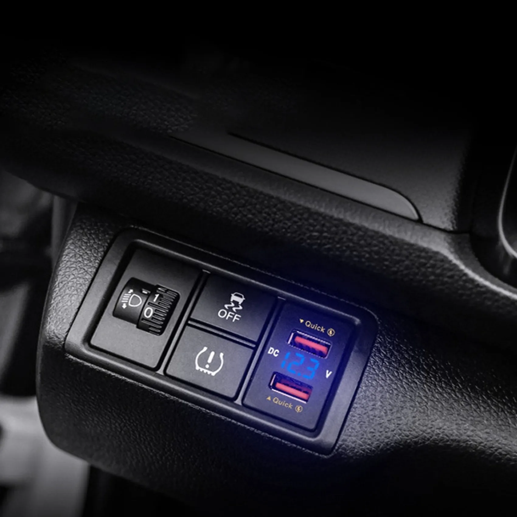 Автомобильное зарядное устройство с двумя USB-портами 36 Вт