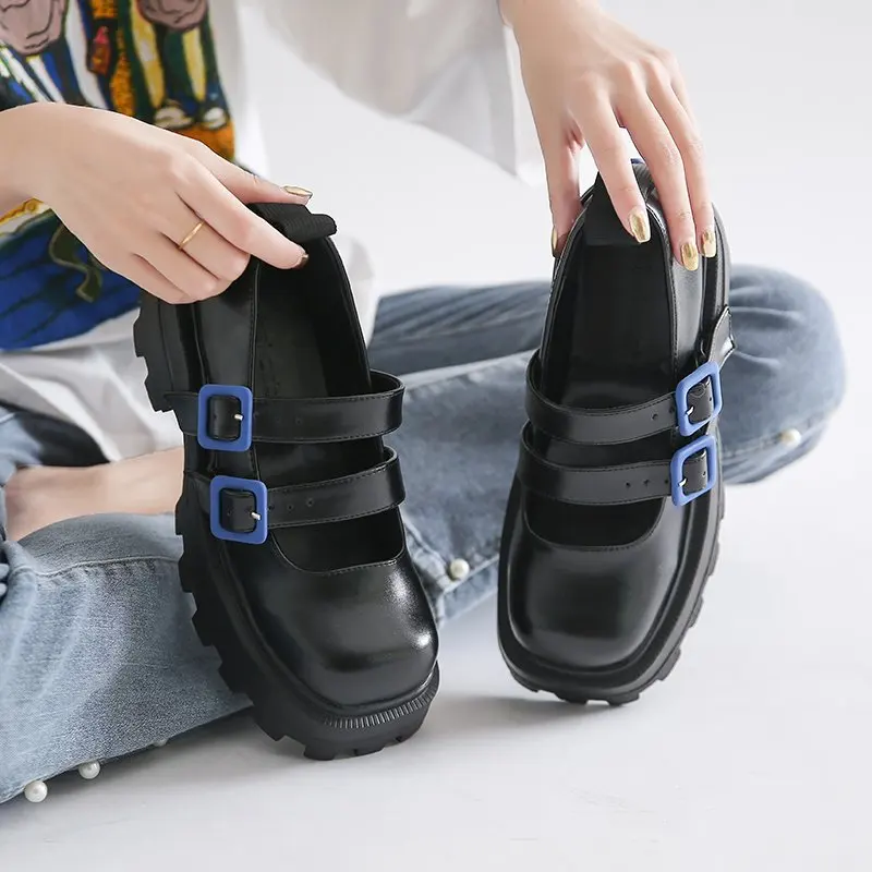 

Туфли-лодочки женские на квадратном каблуке с квадратным носком