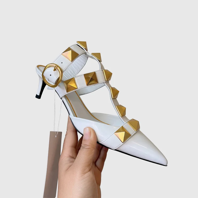 Summer Women's Sandals 2023 New Elegant With Low Heels Ankle Strap Rivets Brand Designer Female Shoes Fashion Casual Slippers