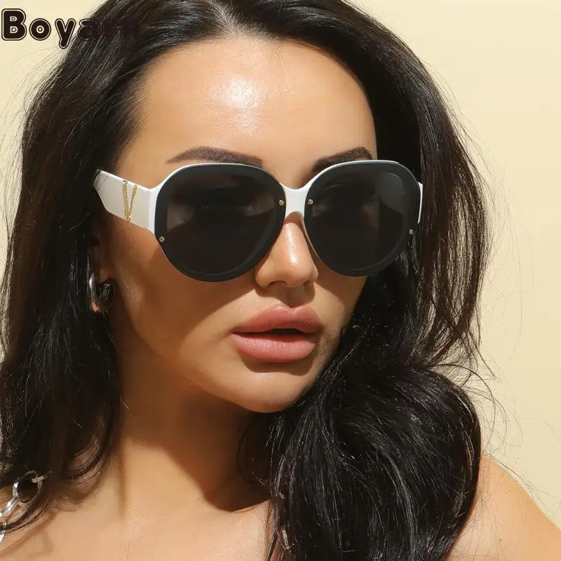 

Boyarn New Steampunk Fashion Large Frame Oval Sunglasses Women's Metal Meter Nail Sunglasses Men's Punk Street Phot