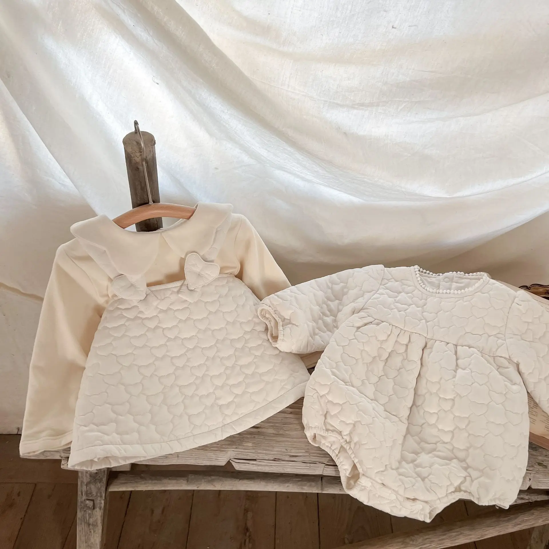 

2022 Newborn Baby Rompers Autumn Winter Warm Cotton Baby Girls Costume Girls Clothing Solid Overall Baby Jumpsuits