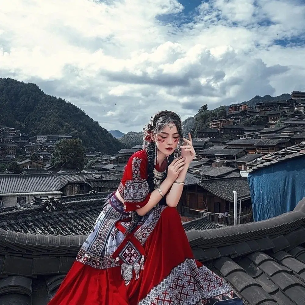 Платье Miao этническое платье этнических меньшинств женское Yunnan Guizhou