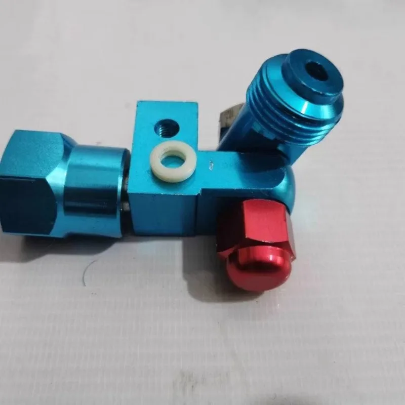 Машина для безвоздушного распыления Gurik's внутри производства перегородка