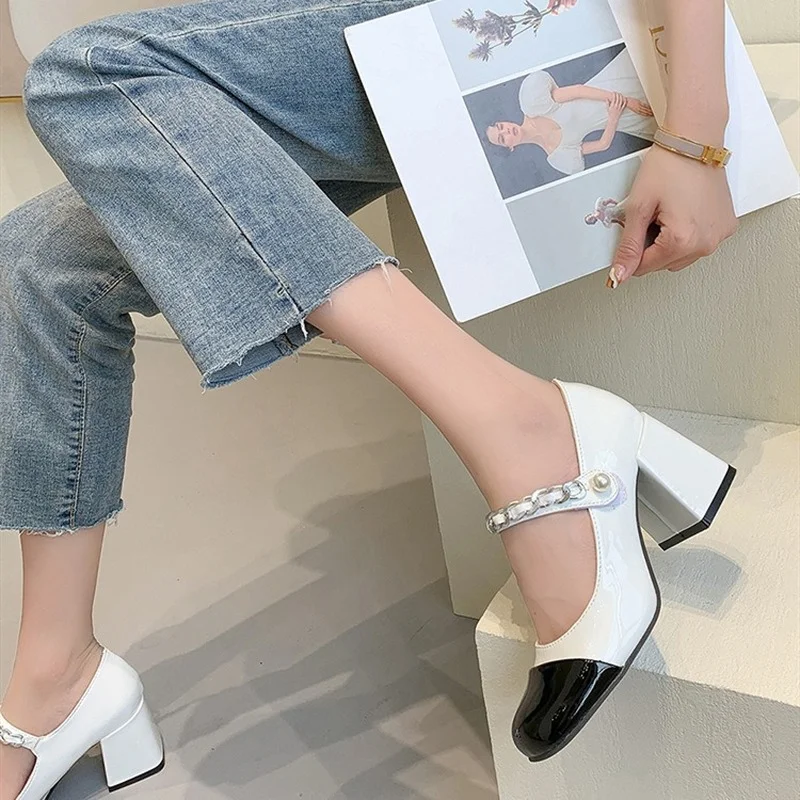 

Nice Spring Summer Pop Product One-word Pearl Chain Single Shoes Temperament Mary Jane Retro Thick Heel Leather Shoes