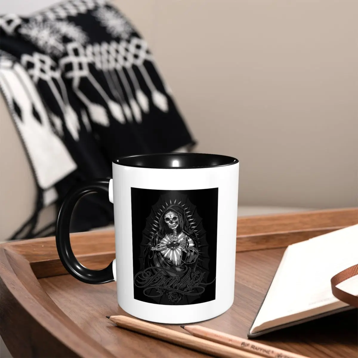 Фото Кружка Santa Muerte (Святая Смерть) в испанском стиле, забавная керамическая чашка для кофе, чая, молока, посуда для напитков, подарки для женщин и мужчин №1