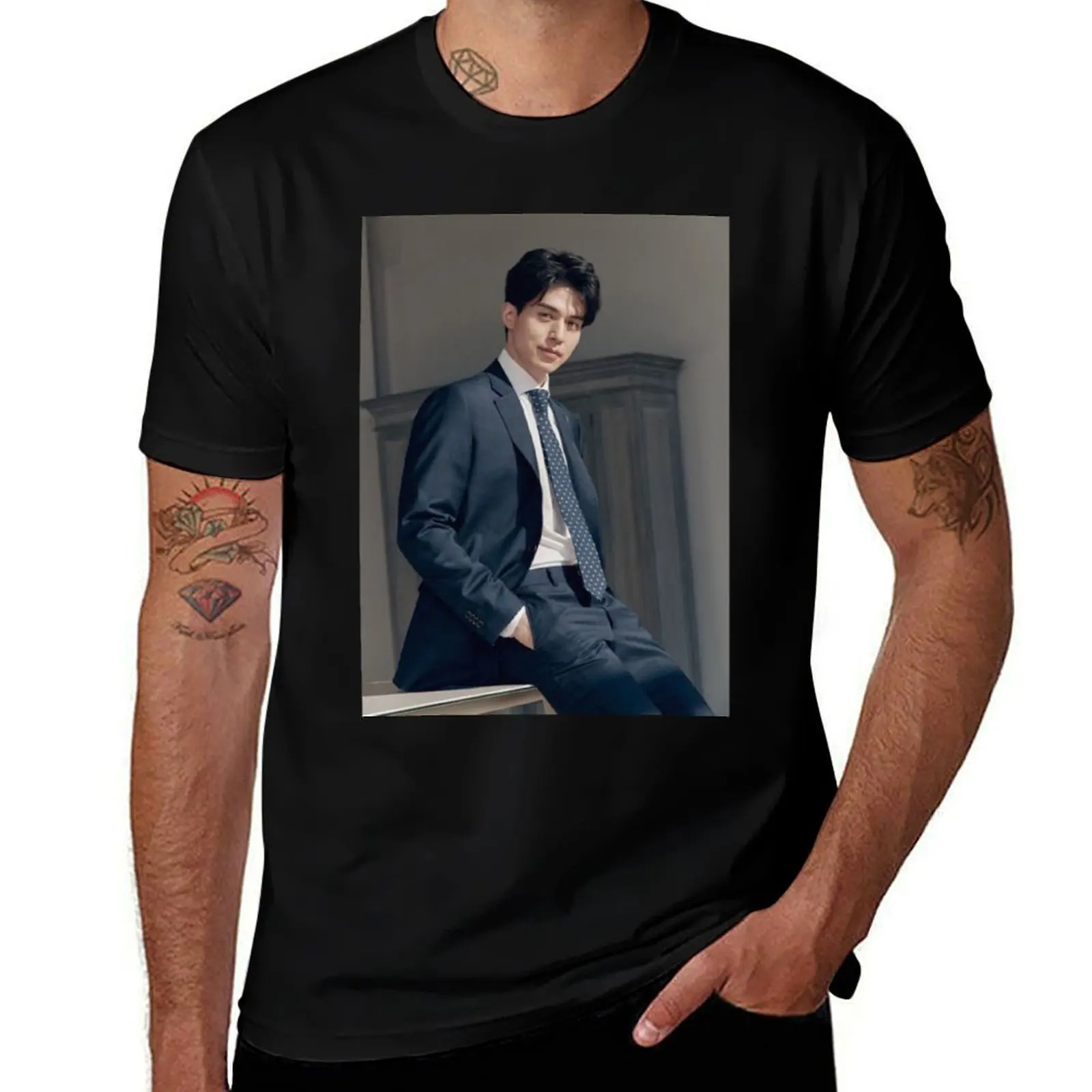 Фото Футболка Lee Dong-wook с тематикой Хэллоуина №1