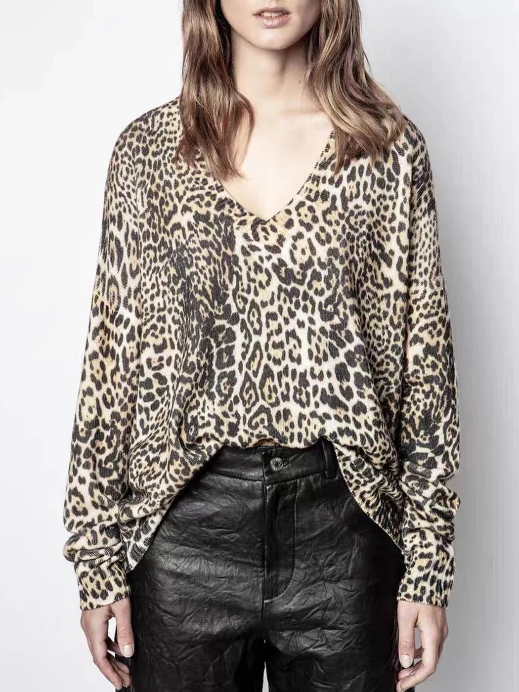 

Jyate 2022 Весенняя мода Женская Шерстяная трикотажная Удобная классическая футболка с V-образным вырезом и длинным рукавом Женский пуловер Пов...