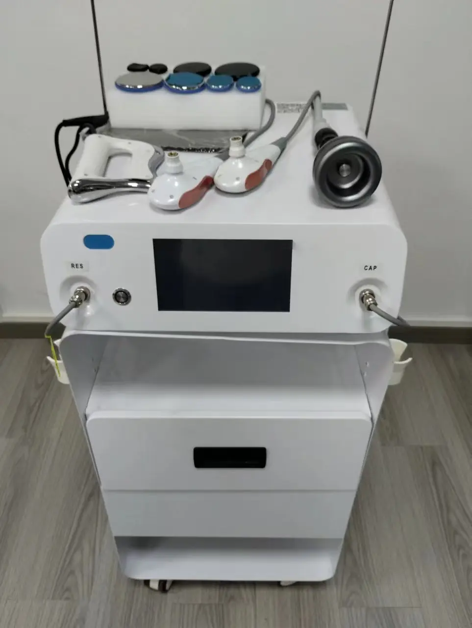 Новейшая теплая технология проникновения INDIBA RF для похудения CET RET 448K облегчение